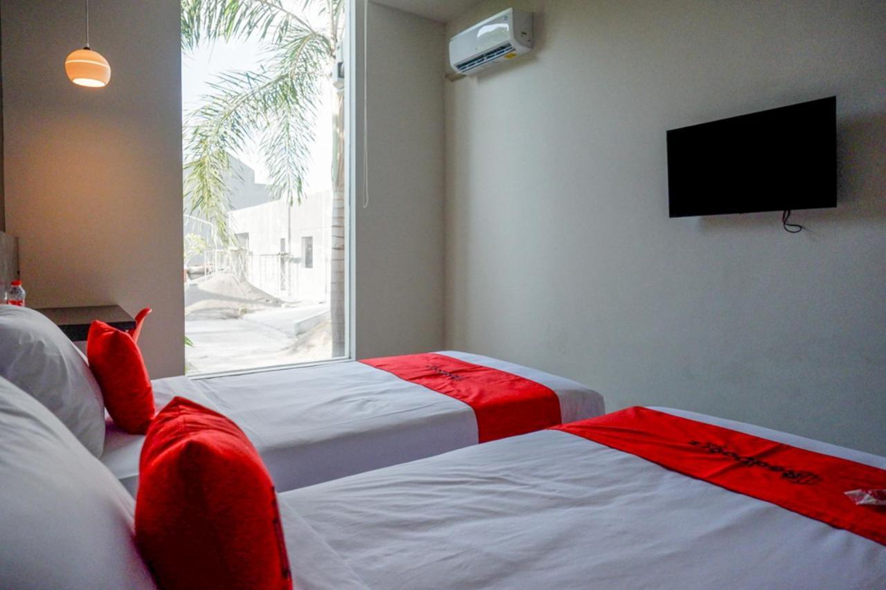 Reddoorz Plus Near Solo Baru Luaran gambar