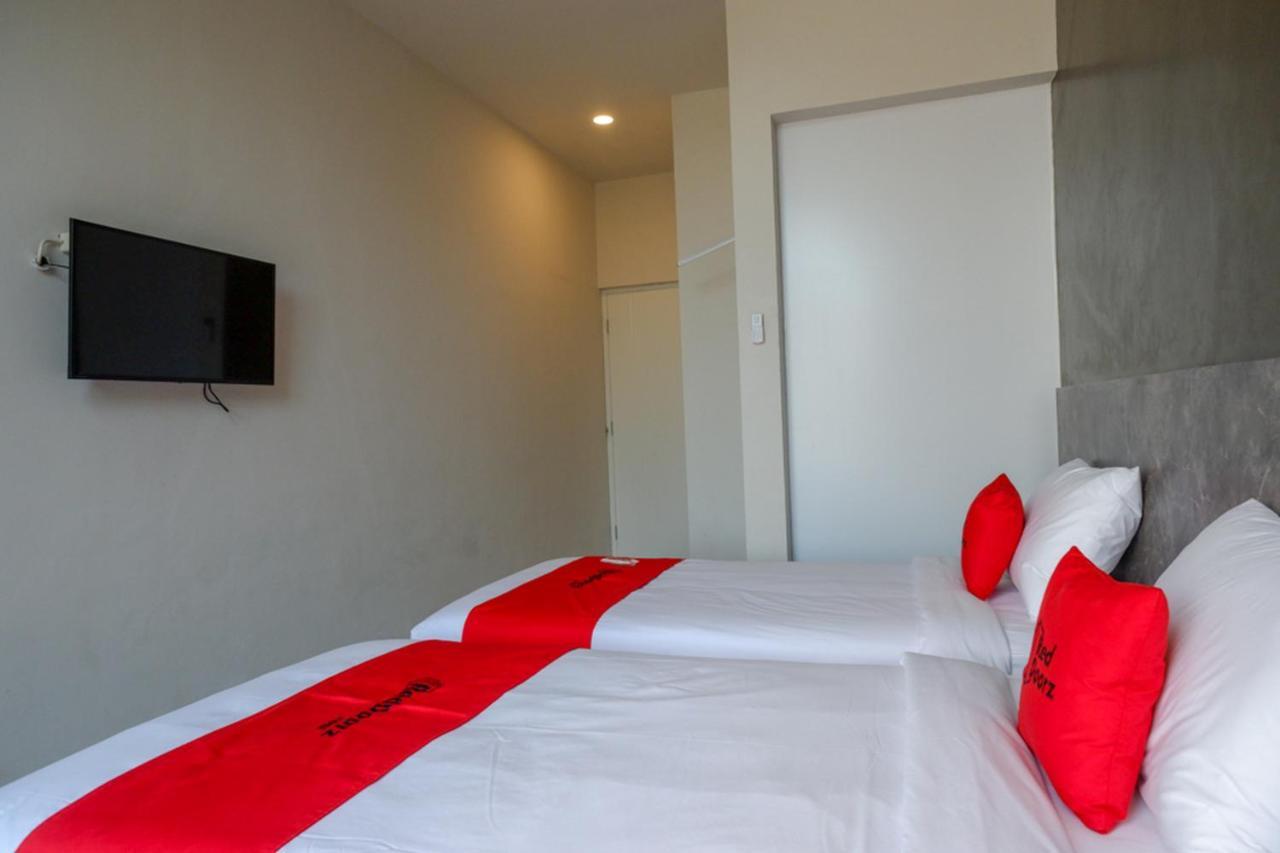 Reddoorz Plus Near Solo Baru Luaran gambar