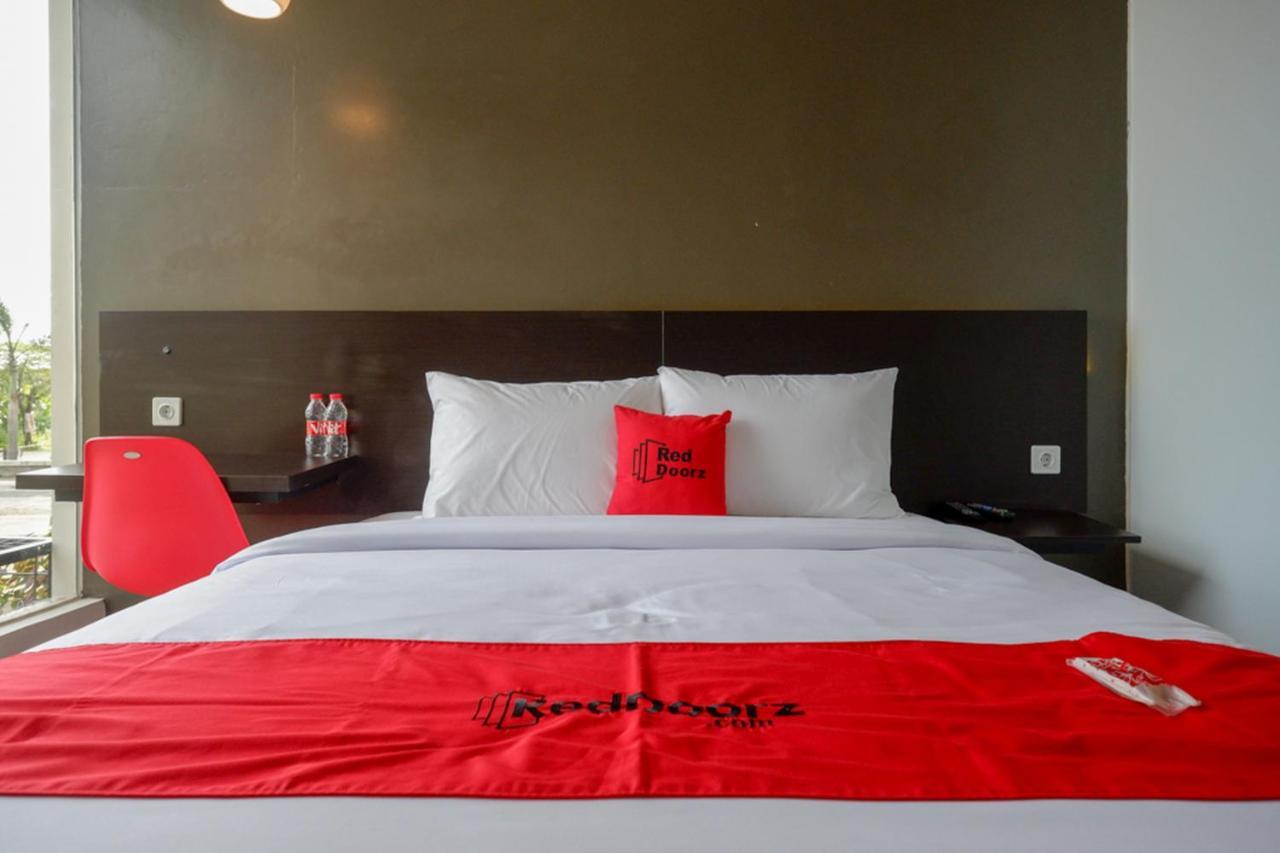 Reddoorz Plus Near Solo Baru Luaran gambar
