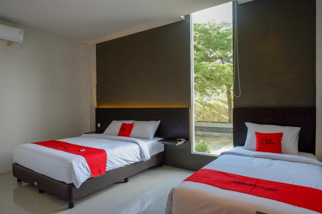 Reddoorz Plus Near Solo Baru Luaran gambar