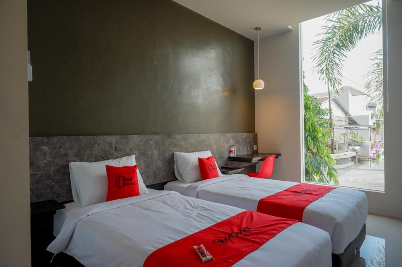 Reddoorz Plus Near Solo Baru Luaran gambar