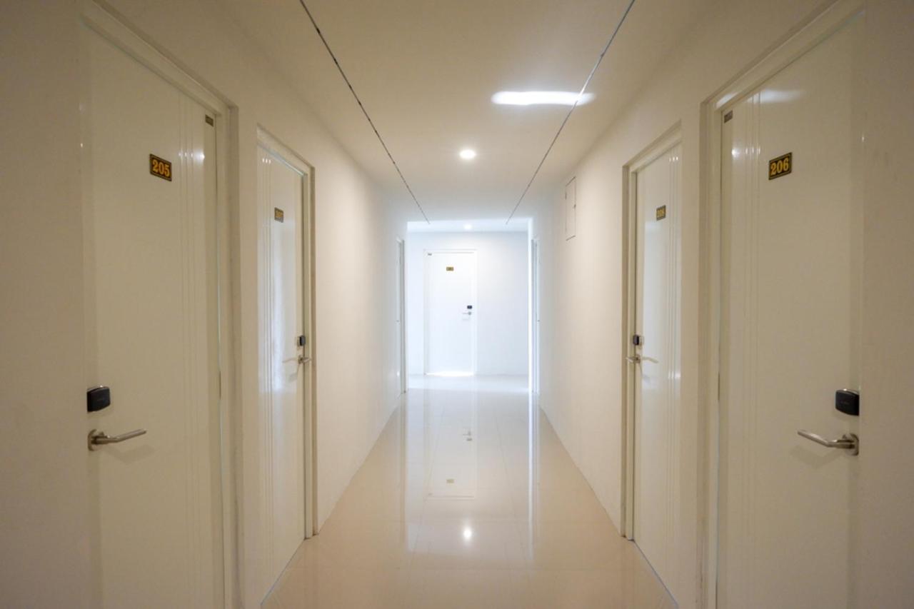 Reddoorz Plus Near Solo Baru Luaran gambar